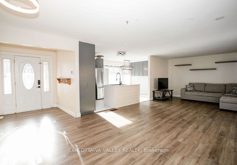 656-birch-street-petawawa-ontario-x12489480