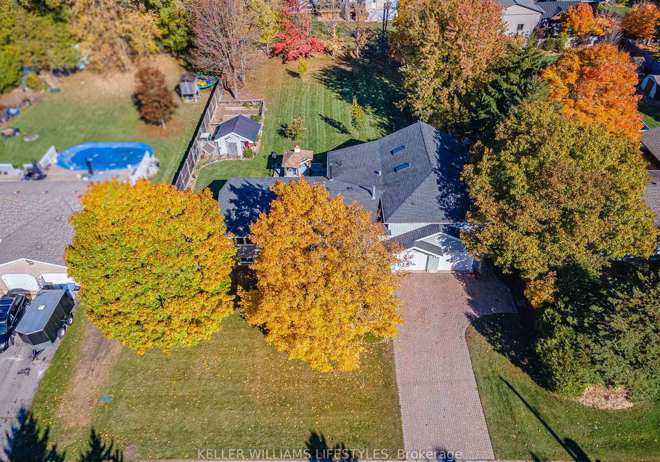11-hawthorn-crescent-north-middlesex-ontario-x12489772