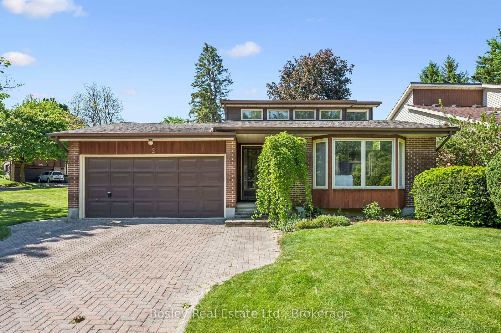 2-pickwick-place-guelph-ontario-x12489836