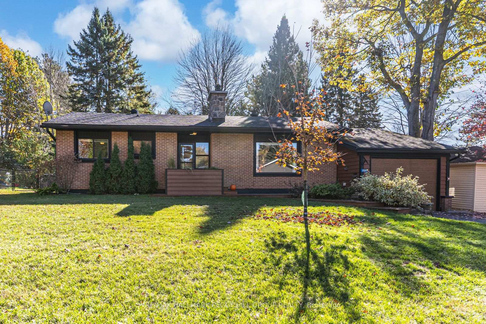 255-fraser-street-gravenhurst-ontario-x12490748