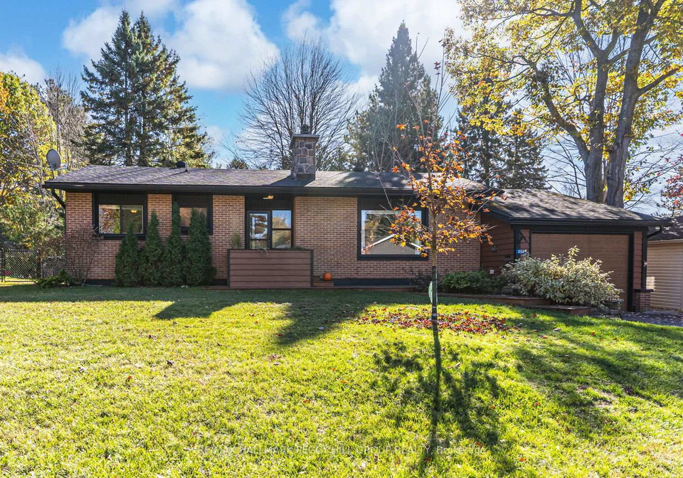 255-fraser-street-gravenhurst-ontario-x12490748