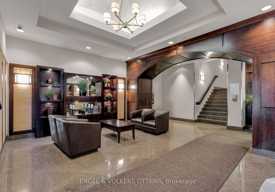 200-besserer-street-lower-town-sandy-hill-ottawa-ontario-x12490968