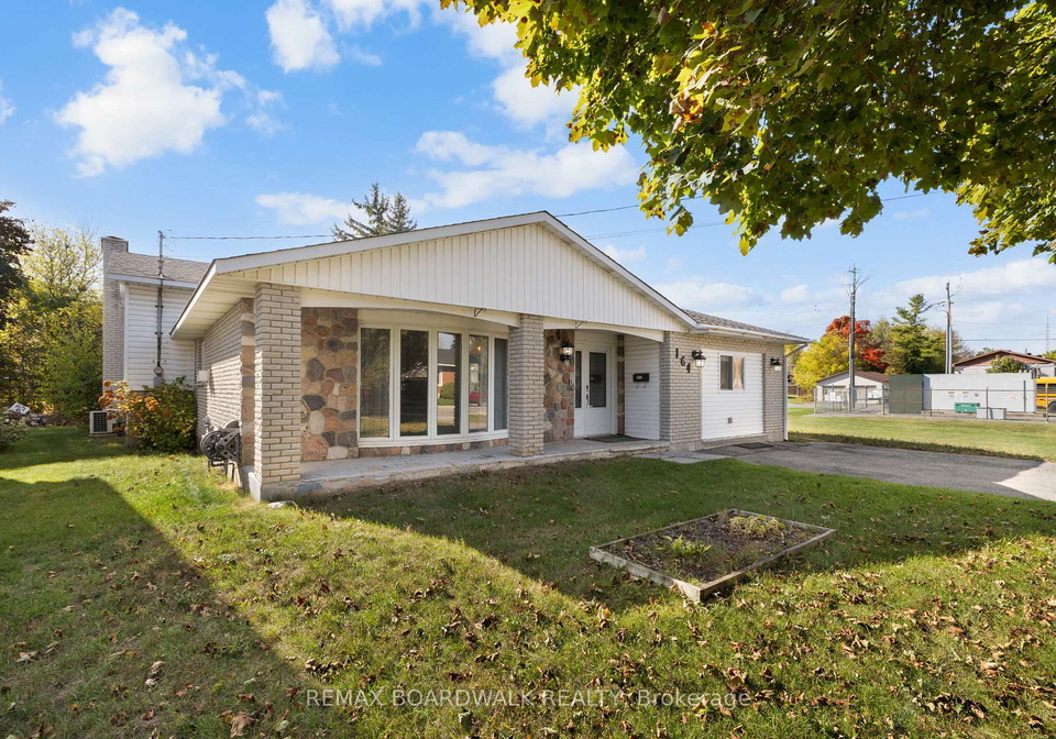 164-napoleon-street-carleton-place-ontario-x12491636