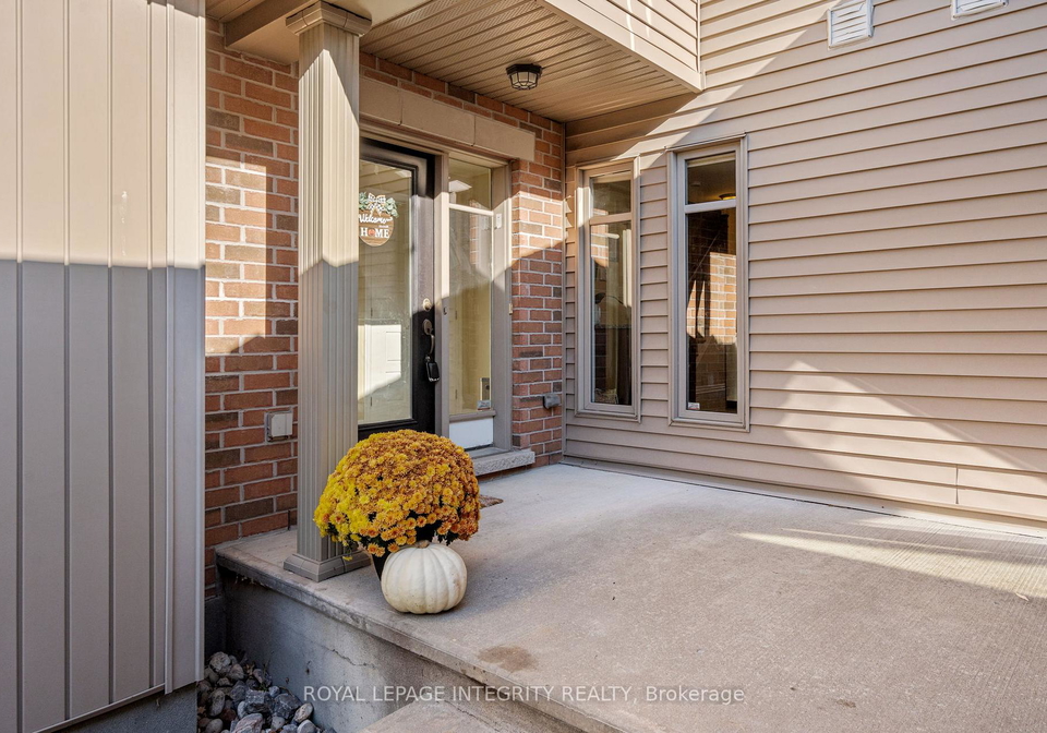 17-aveia-private-ottawa-ontario-x12491796