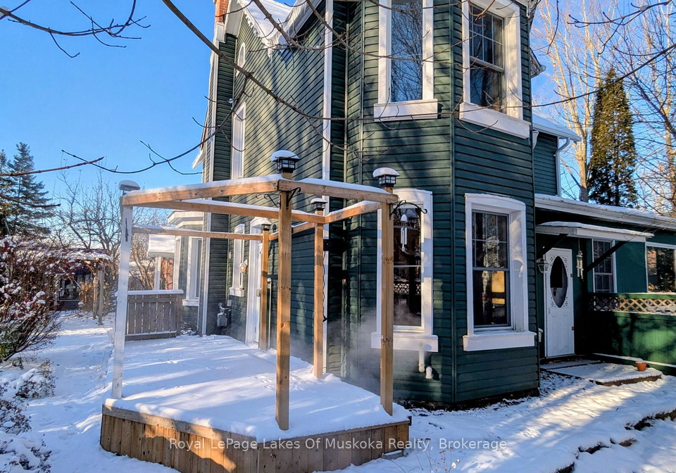 86-quebec-street-bracebridge-ontario-x12492138
