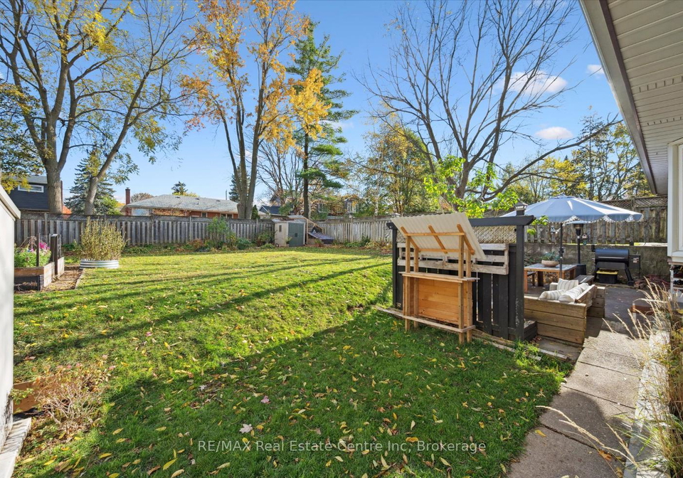 19-cadillac-drive-guelph-ontario-x12492468