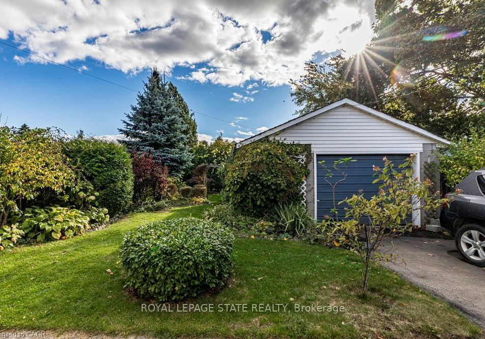 8-sylvia-crescent-hamilton-ontario-x12492850