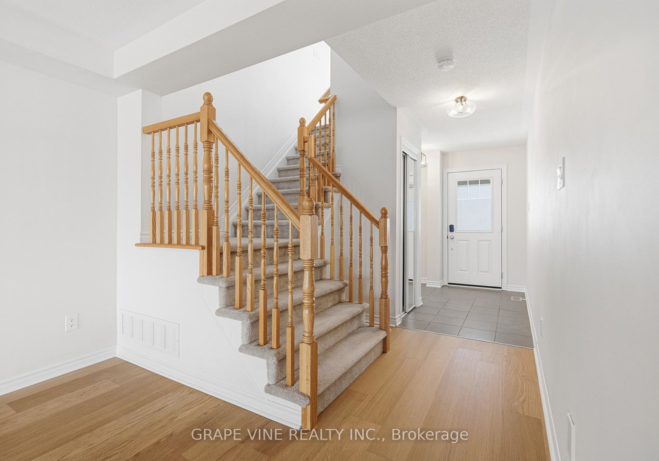 582-meadowcreek-circle-kanata-ontario-x12492864
