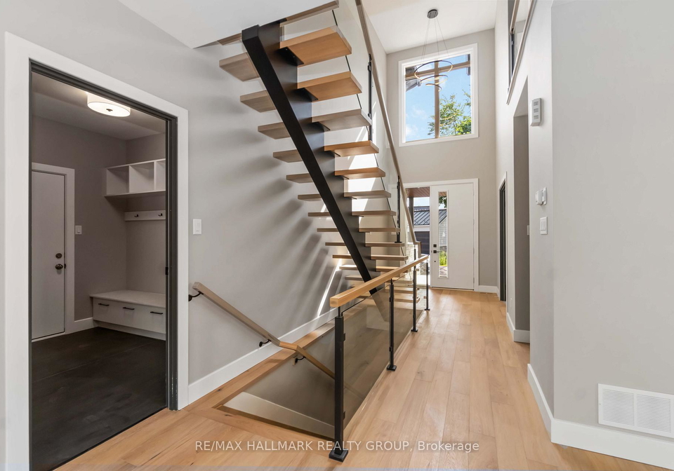 110-theberge-private-ottawa-ontario-x12492900