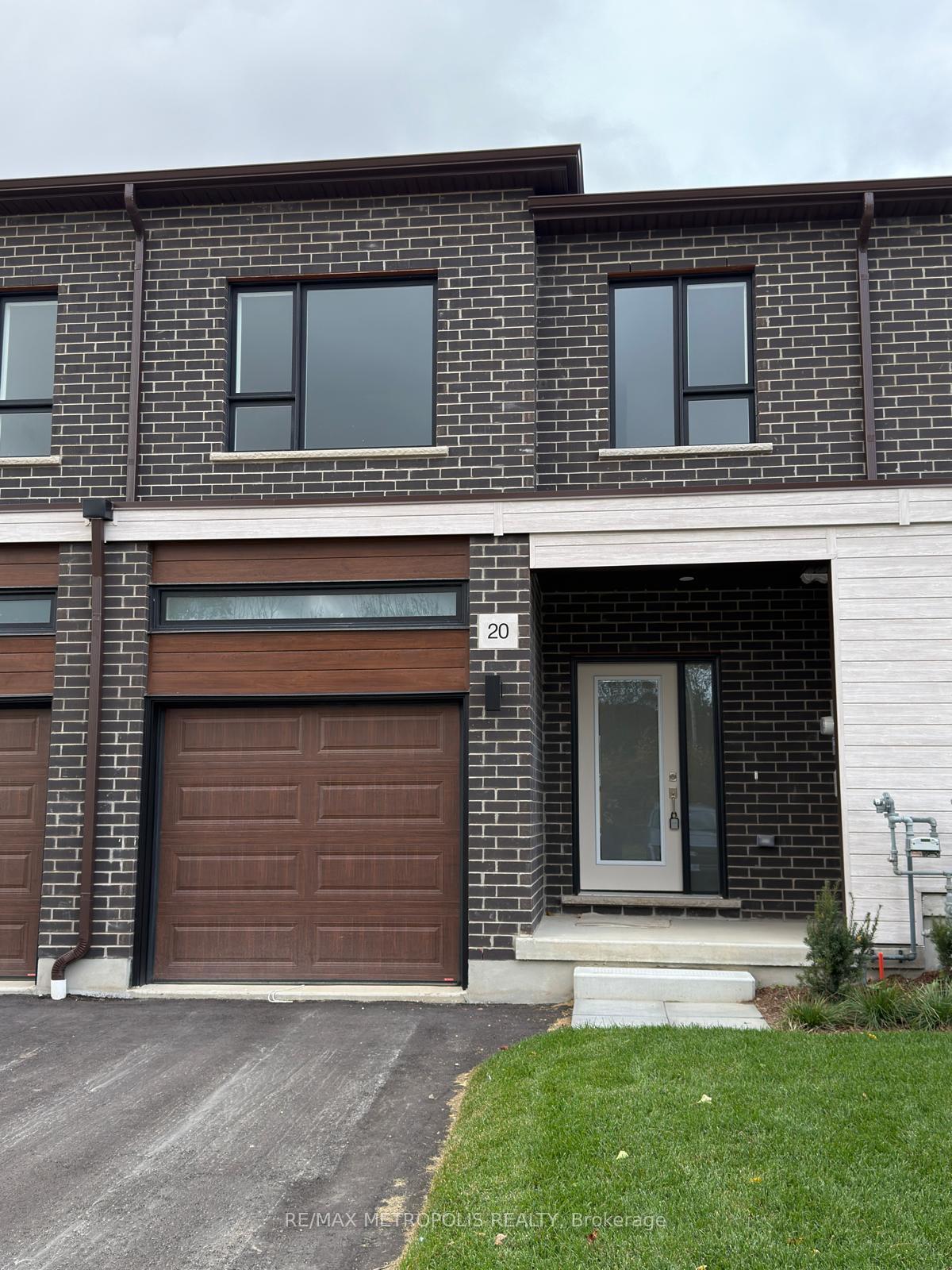 20-oak-forest-common-cambridge-ontario-x12492984