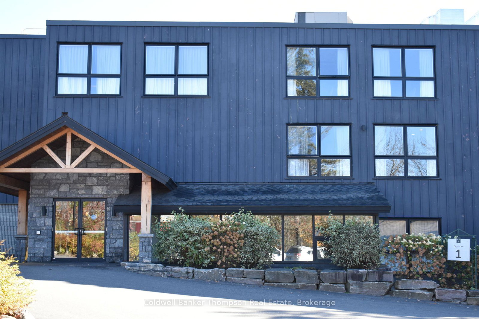 bayshore-deerhurst-drive-huntsville-ontario-x12493048