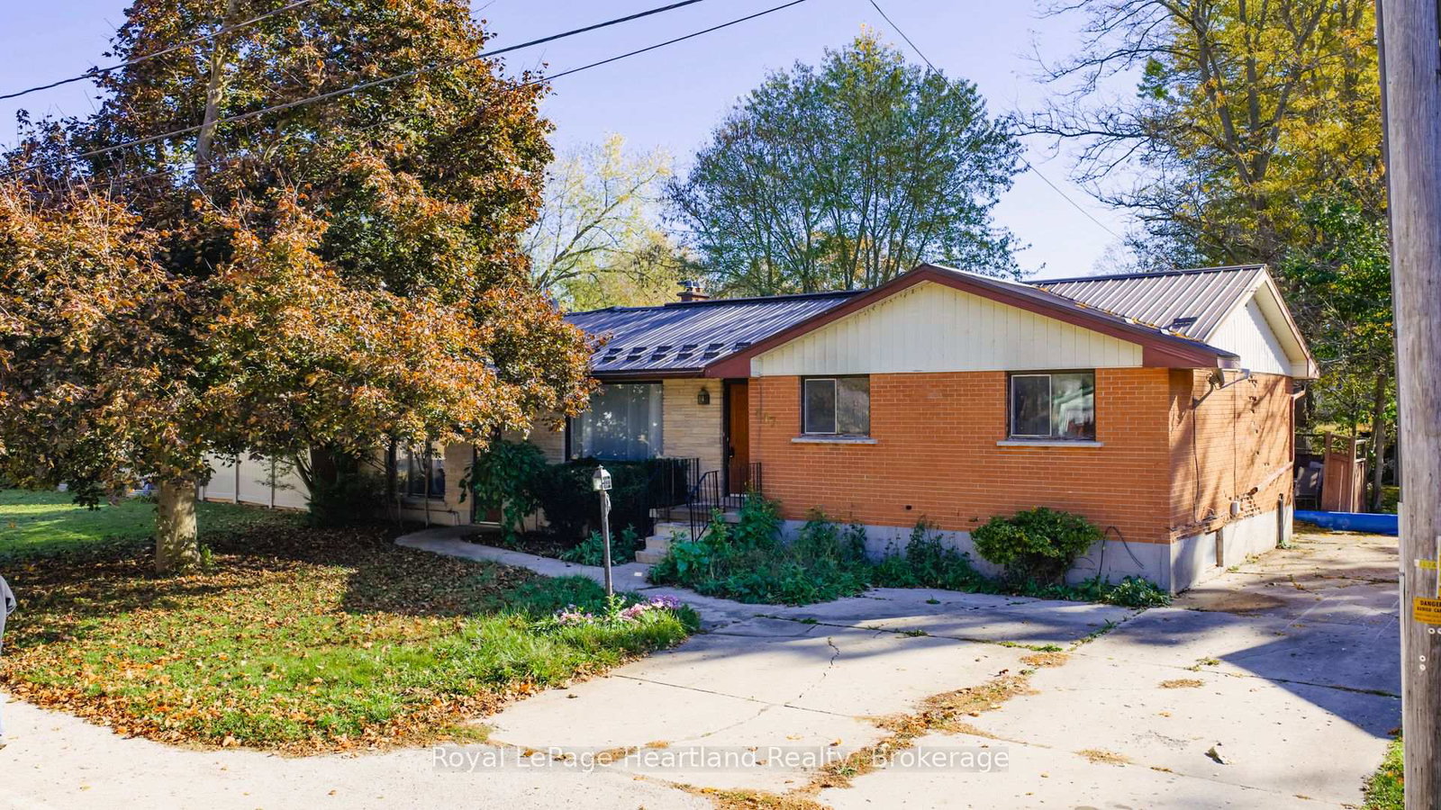 447-shuter-street-north-huron-ontario-x12494386