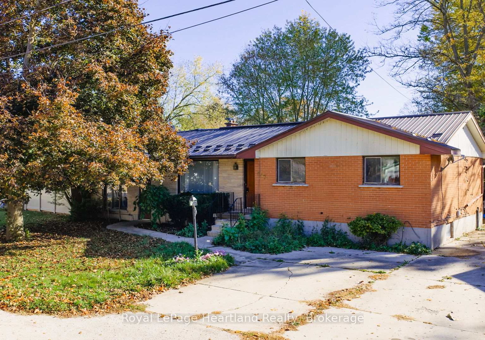 447-shuter-street-north-huron-ontario-x12494386