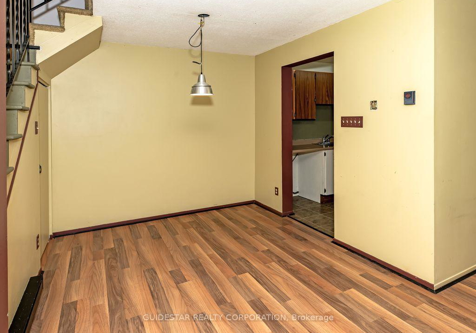 122-renova-private-ottawa-ontario-x12494822