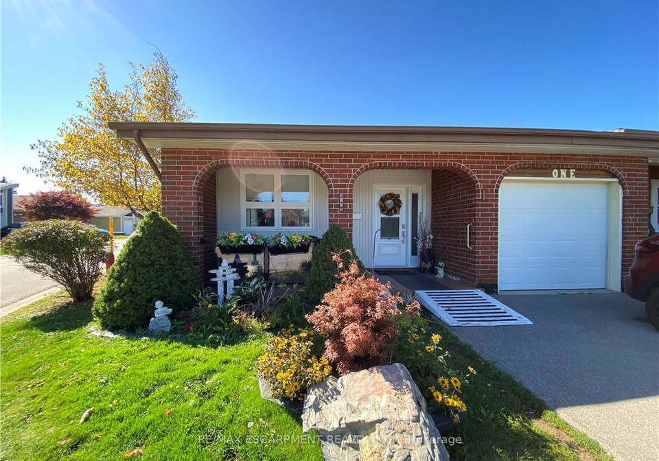 1-monsignor-henkey-terrace-hamilton-ontario-x12495590