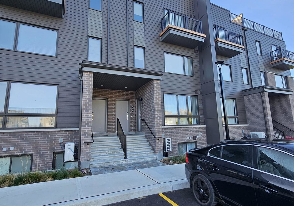 736-mishi-private-ottawa-ontario-x12496100