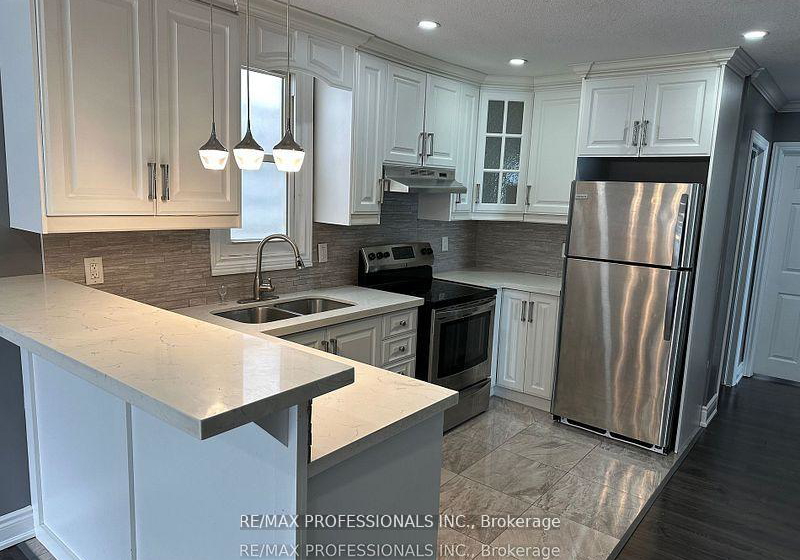 1675-grosvenor-avenue-n-hamilton-ontario-x12496824