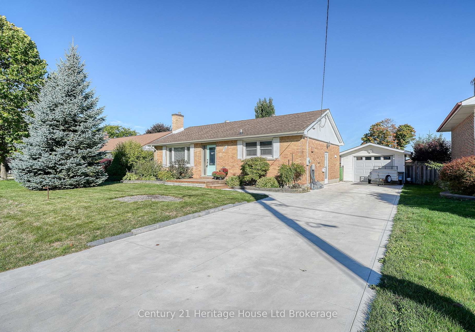1061-elora-road-woodstock-ontario-x12496834