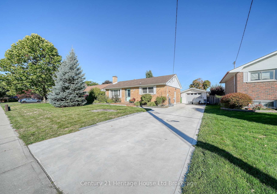 1061-elora-road-woodstock-ontario-x12496834