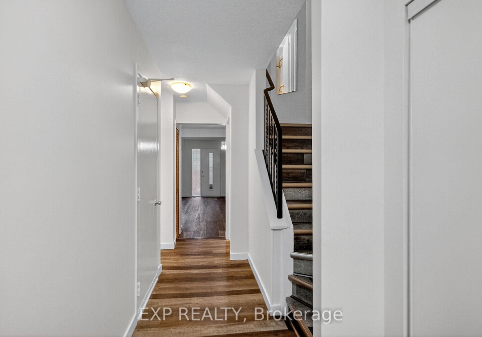 109-theresa-private-ottawa-ontario-x12496904