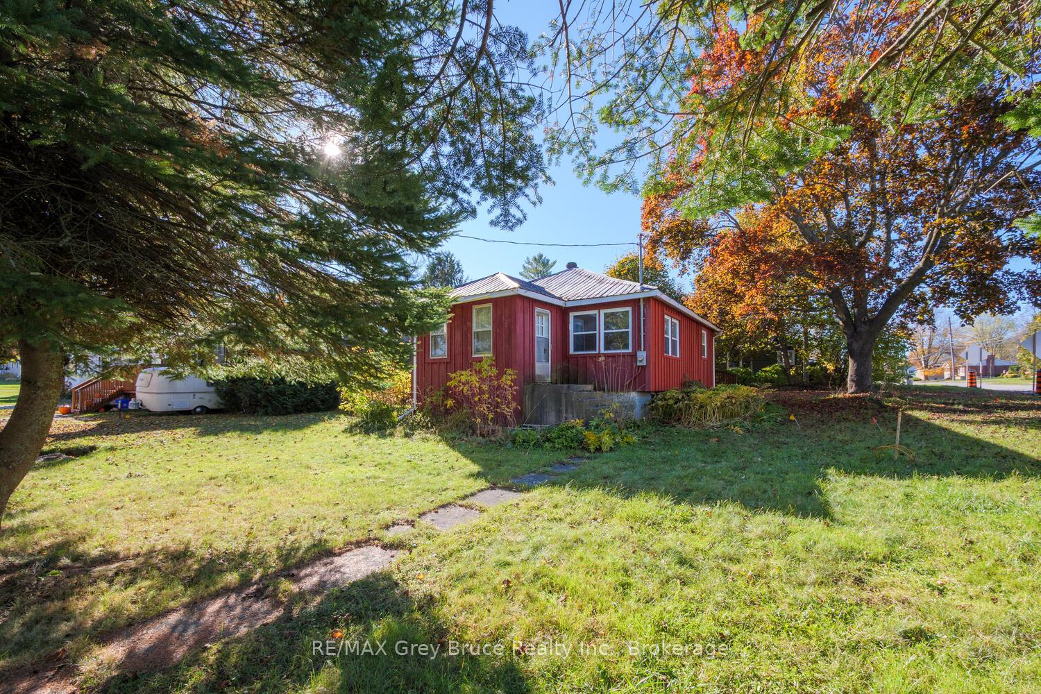 682-gould-street-south-bruce-peninsula-ontario-x12497344