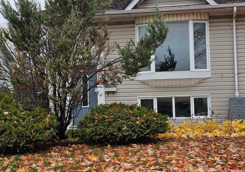 915-warburton-crescent-kingston-ontario-x12497610