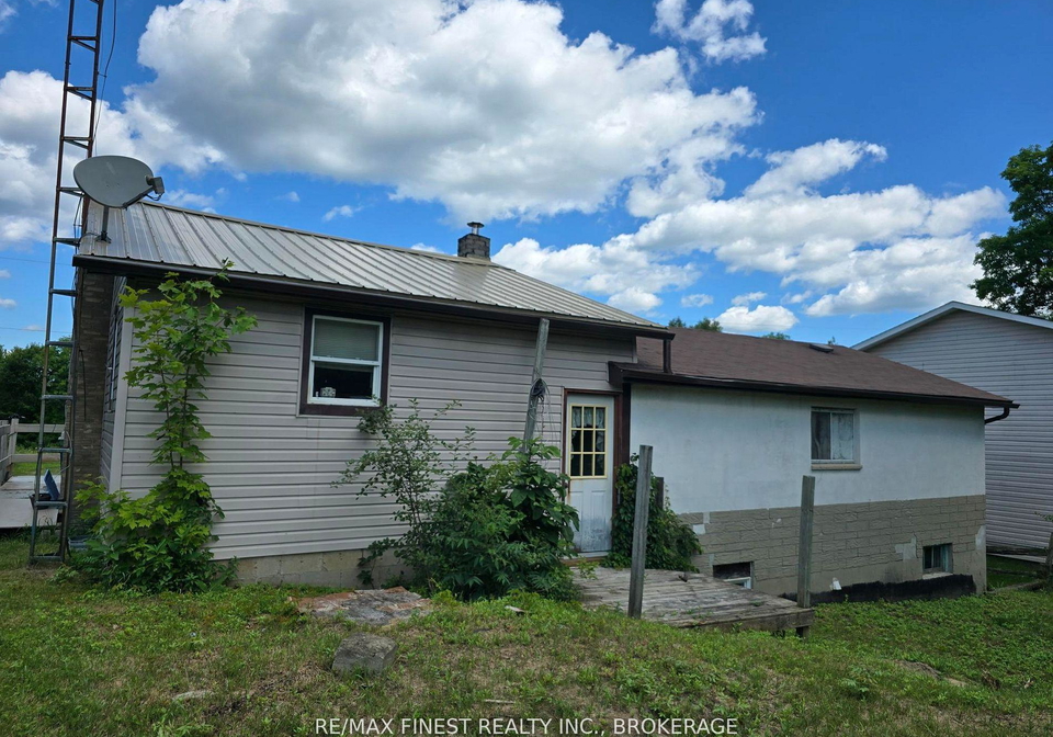 10555-road-38-frontenac-ontario-x12497694