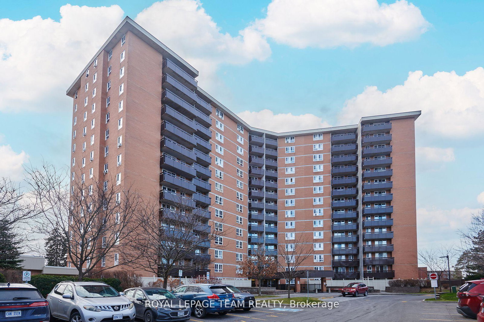 2000-jasmine-crescent-beacon-hill-north-south-and-area-ottawa-ontario-x12498010