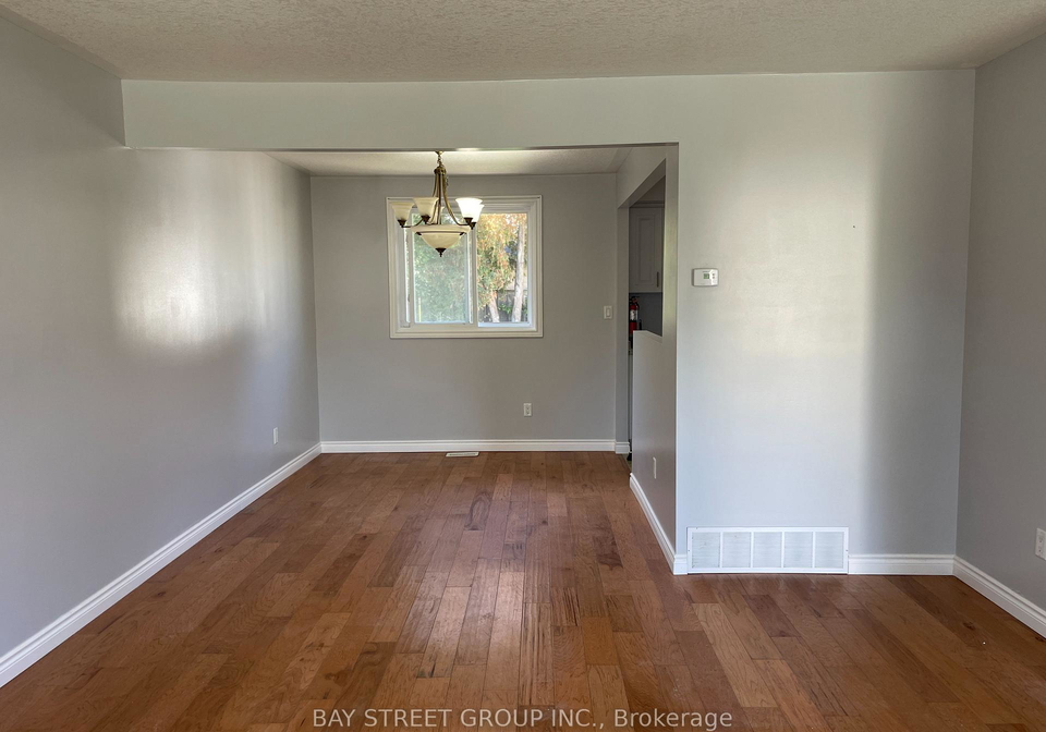172-darlington-drive-hamilton-ontario-x12499188