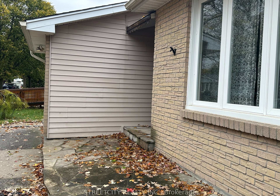 21-beechbank-crescent-london-south-ontario-x12499406