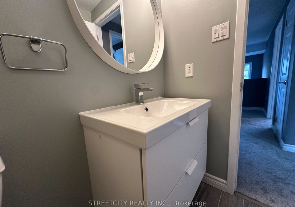 21-beechbank-crescent-london-south-ontario-x12499406