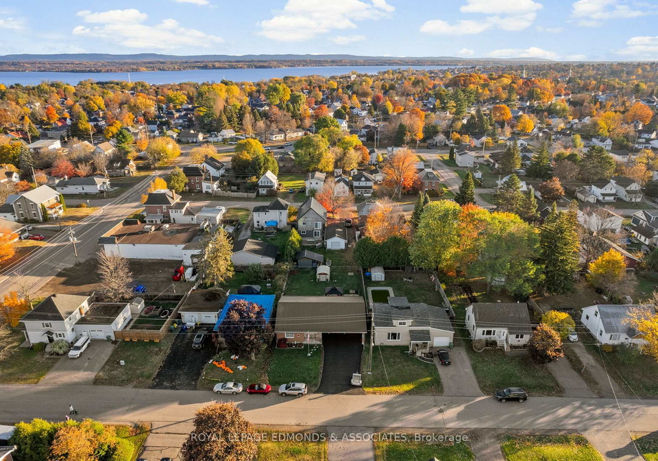 593-roy-street-w-laurentian-valley-ontario-x12500484
