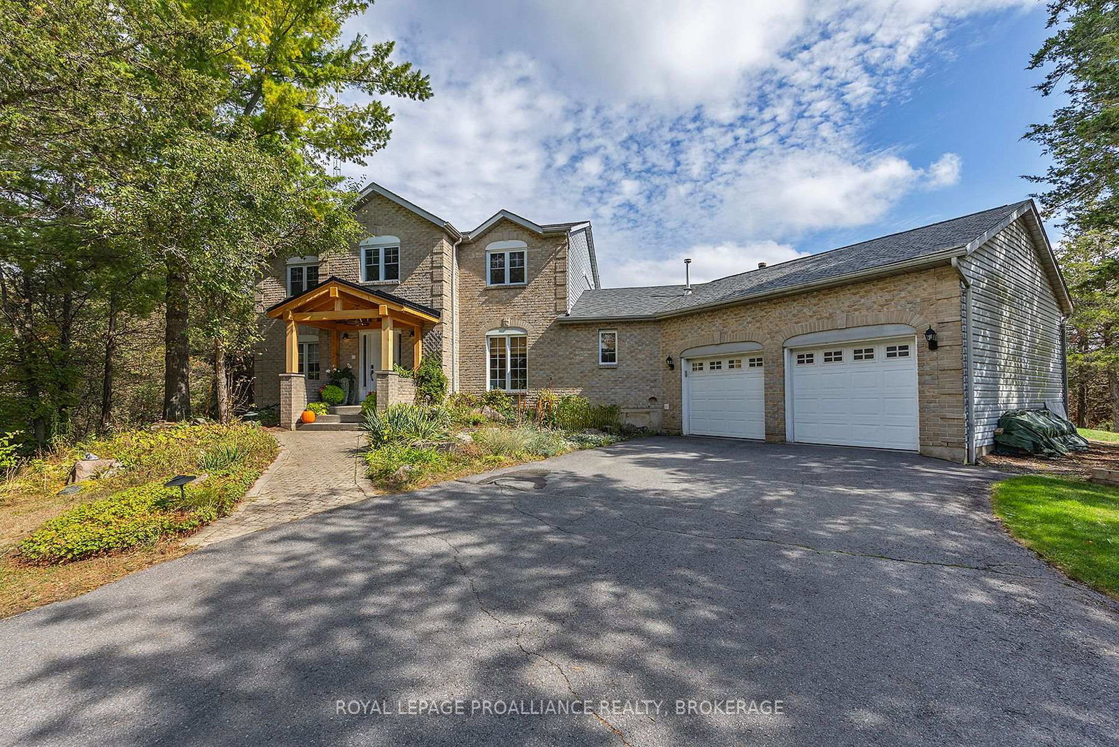 4890-north-shore-crescent-frontenac-ontario-x12502162