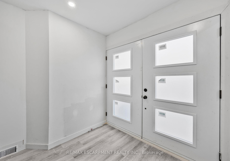163-britannia-avenue-hamilton-ontario-x12502254