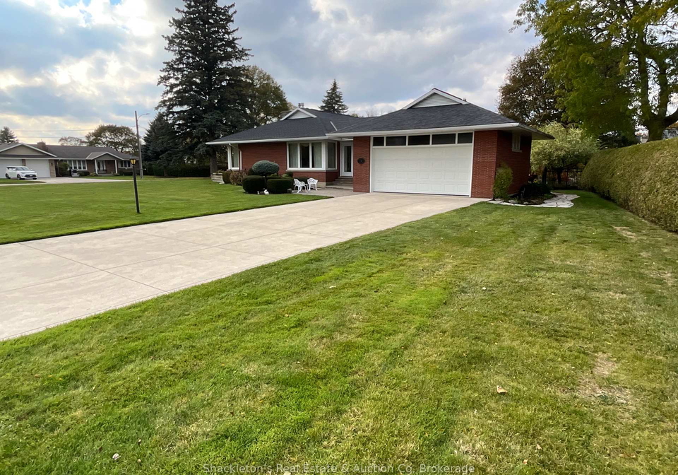1-jackson-crescent-north-perth-ontario-x12502380