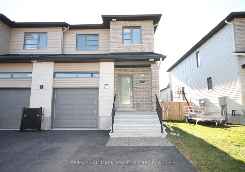 280-munro-street-carleton-place-ontario-x12502420