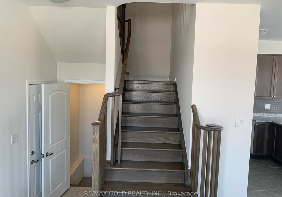 32-oaktree-drive-haldimand-ontario-x12502692