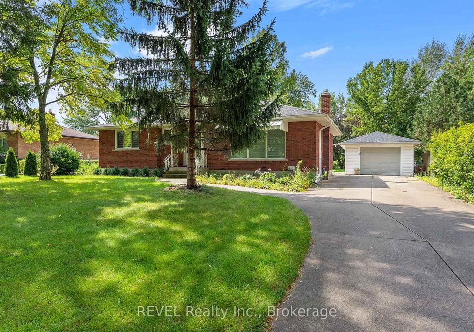 8407-mears-crescent-niagara-falls-ontario-x12502948