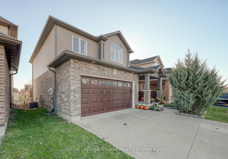 722-frontenac-crescent-woodstock-ontario-x12503276