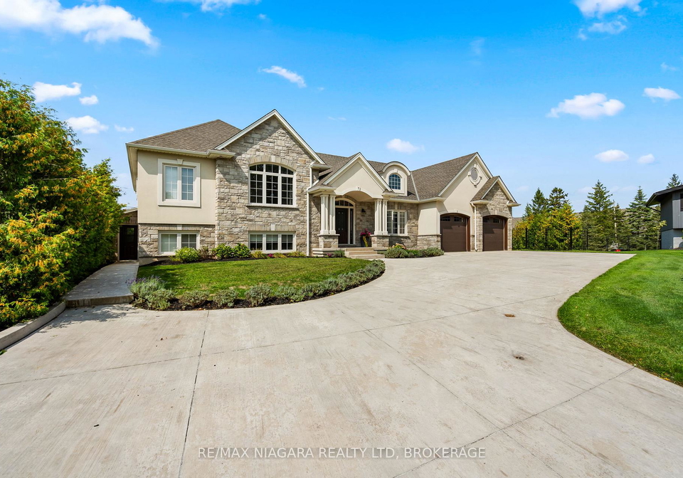 7-parklane-crescent-st-catharines-ontario-x12504768