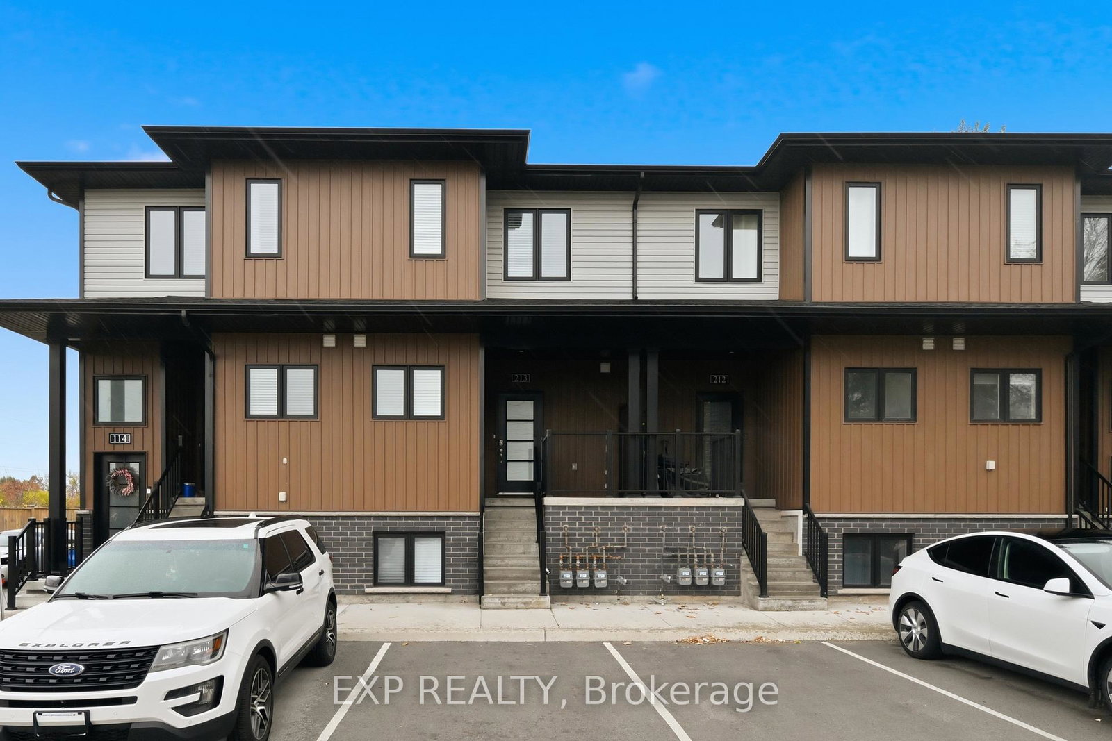 6591-montrose-road-niagara-falls-ontario-x12505452