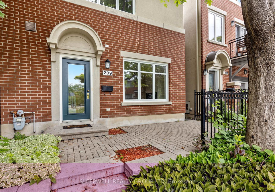 209-hopewell-avenue-ottawa-ontario-x12505566