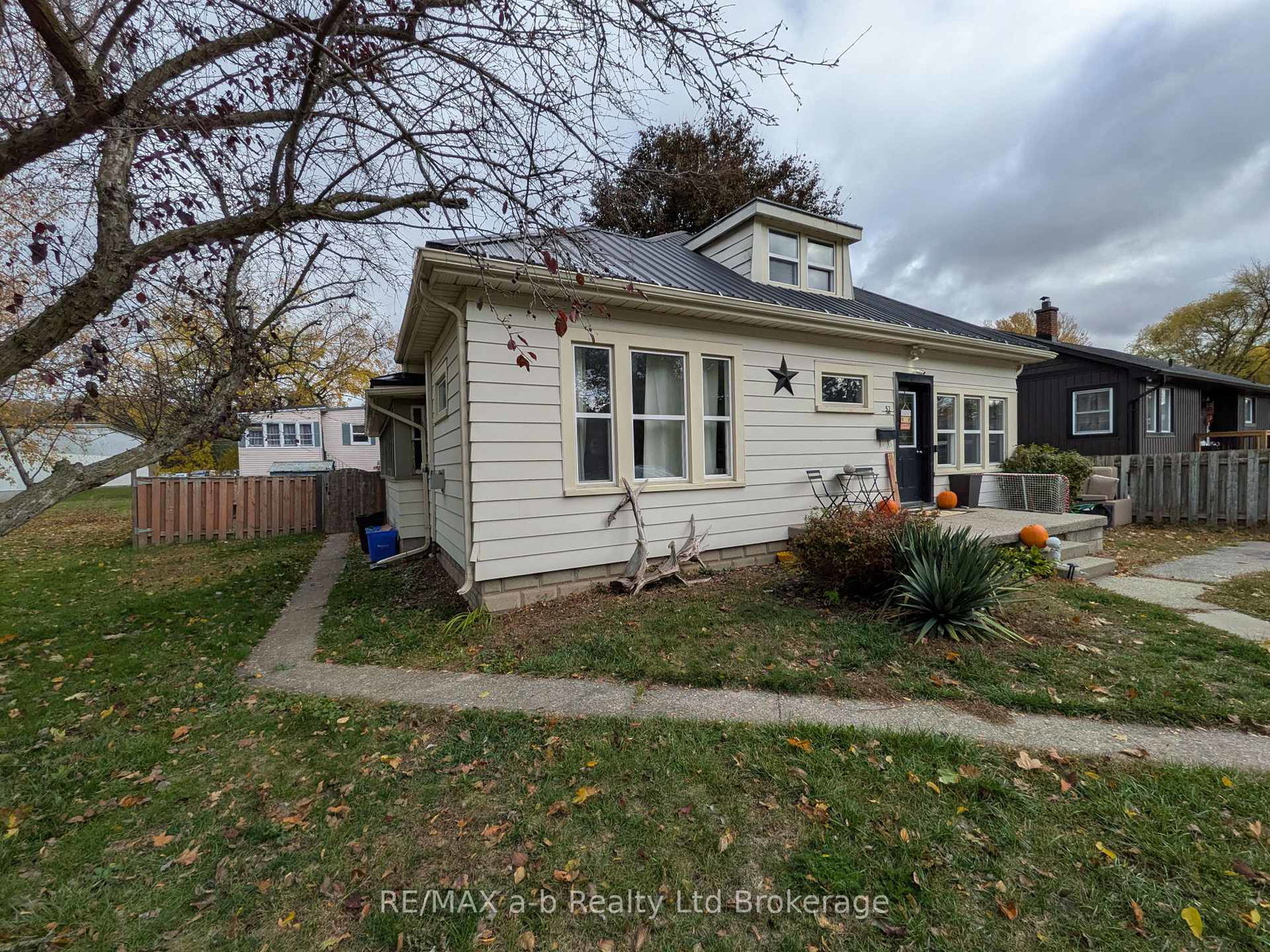 52-earle-street-tillsonburg-ontario-x12505582