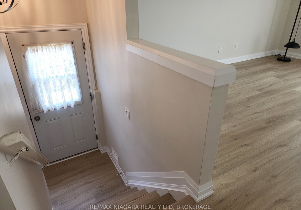 6781-dawson-street-niagara-falls-ontario-x12506402