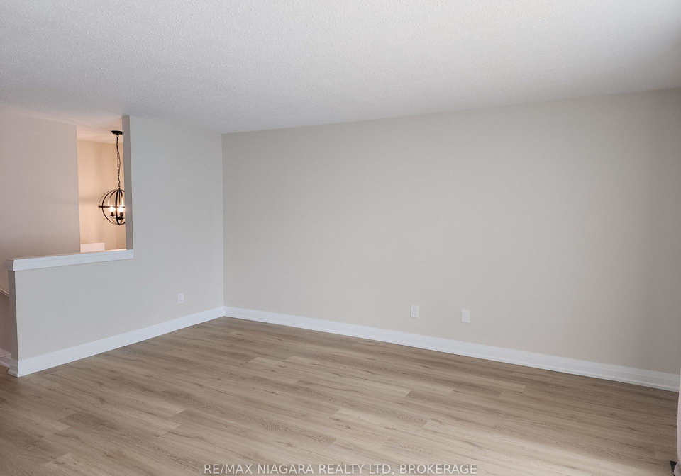 6781-dawson-street-niagara-falls-ontario-x12506402