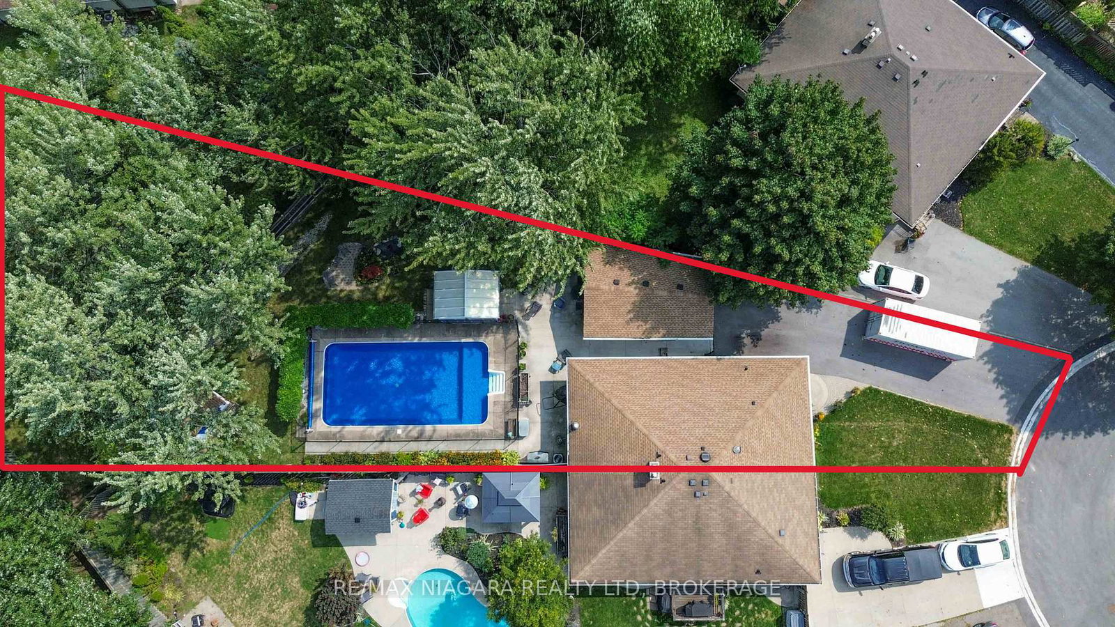 8-huntingwood-gate-st-catharines-ontario-x12506684