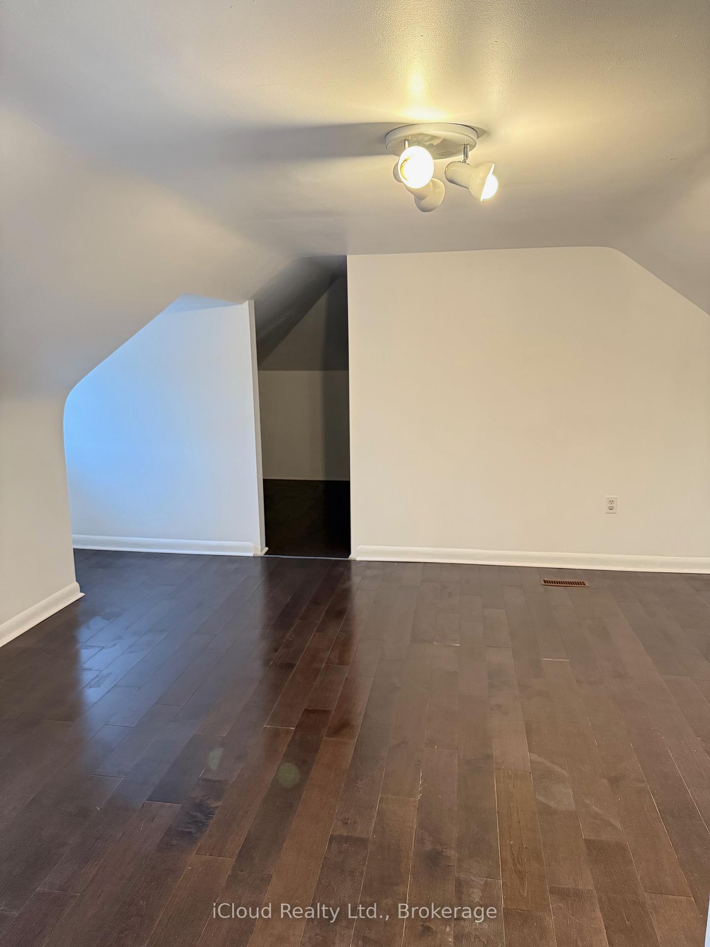 5-caithness-street-w-haldimand-ontario-x12507094