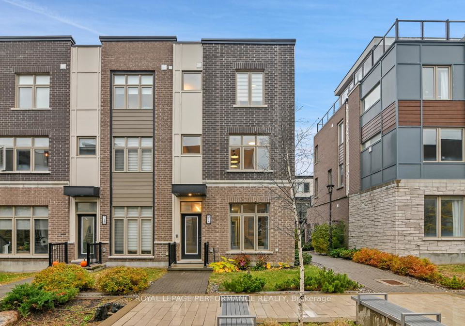 215-makadewa-private-ottawa-ontario-x12507470