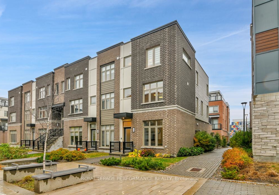 215-makadewa-private-ottawa-ontario-x12507470