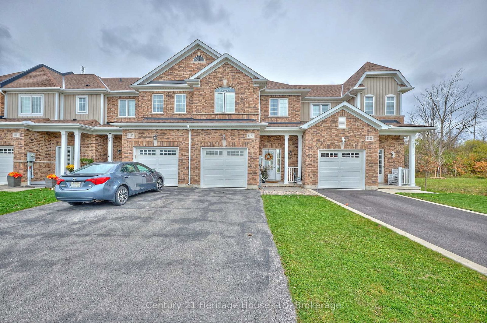 1121-meadowood-street-fort-erie-ontario-x12507654